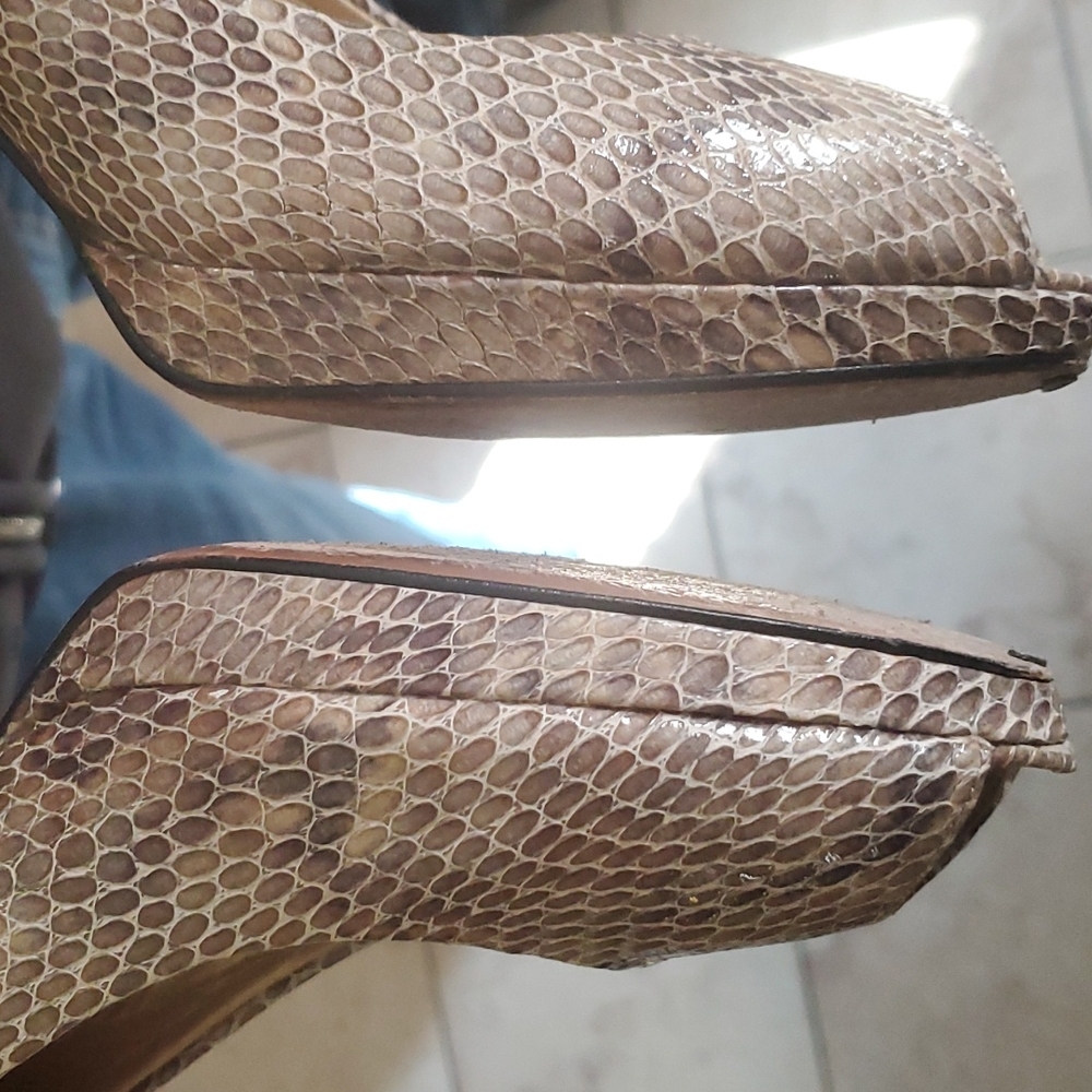 Stuart Weizman Snake Peep Toe Heels 8.5m - image 3